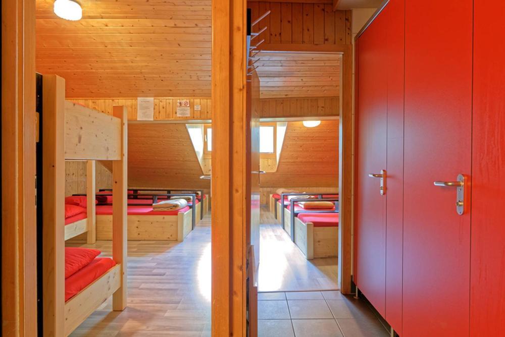 Petit Velan - Coworking & Coliving Hostel Bourg-Saint-Pierre Luaran gambar