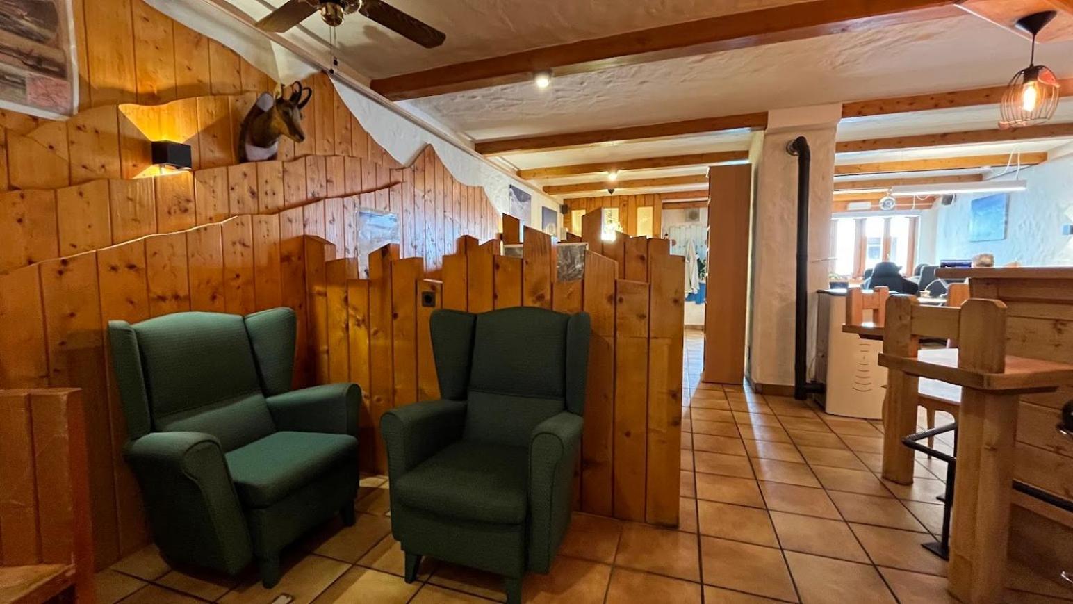 Petit Velan - Coworking & Coliving Hostel Bourg-Saint-Pierre Luaran gambar